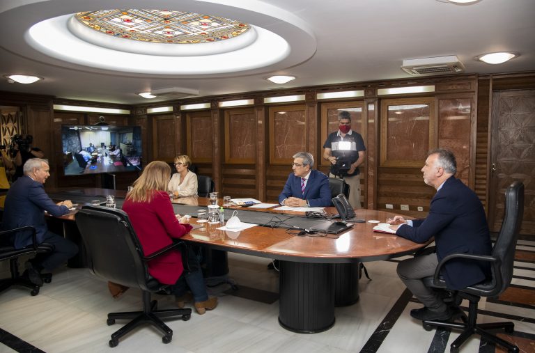 Sanidad presenta la solicitud para el paso a fase 3 de Lanzarote, Fuerteventura, Gran Canaria, Tenerife y La Palma