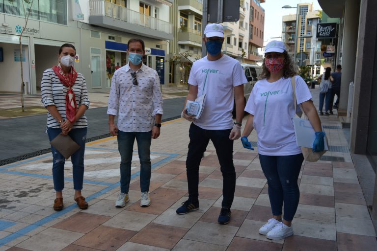 El Cabildo de La Palma comienza el reparto de mascarillas entre los comercios de la isla
