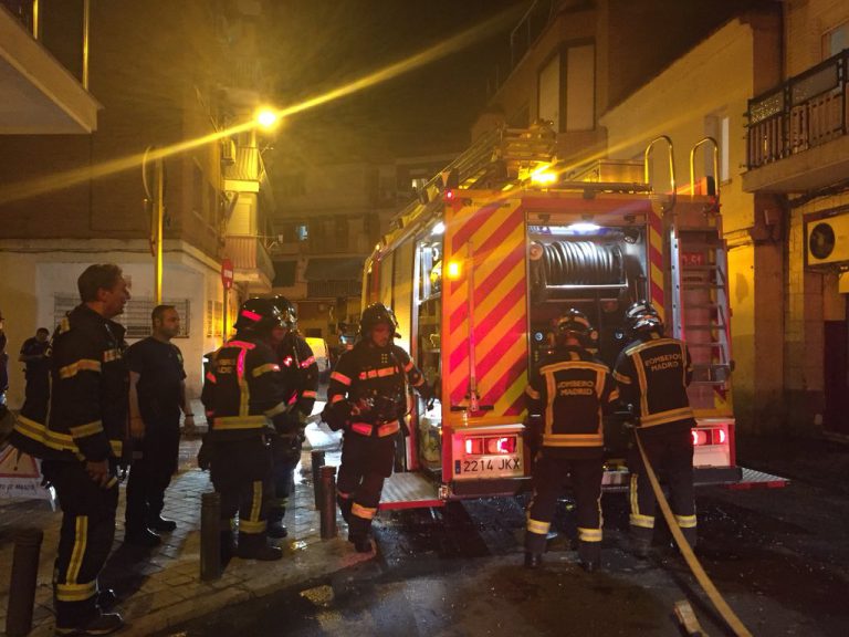 Un muerto y varios heridos por un incendio en un edificio de Villaverde