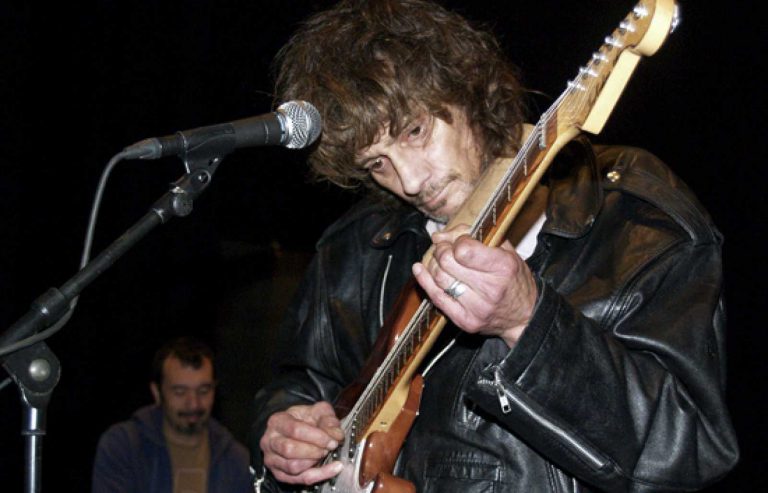 Los artistas españoles se unen en un homenaje on line tras cumplirse 11 años de la muerte de Antonio Vega