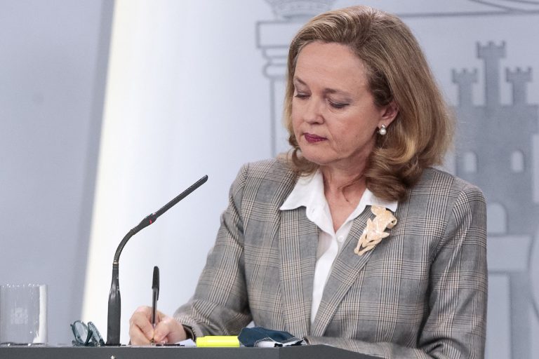 El Gobierno prevé que el PIB caiga 9,2% este año y la tasa de paro se dispare al 19% por el coronavirus