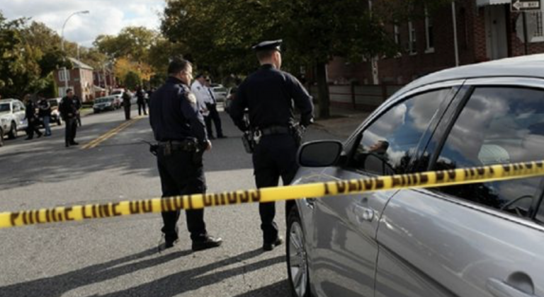 Una mujer arrestada por intentar cortar a mordiscos los genitales de un hombre en la habitación de un hotel