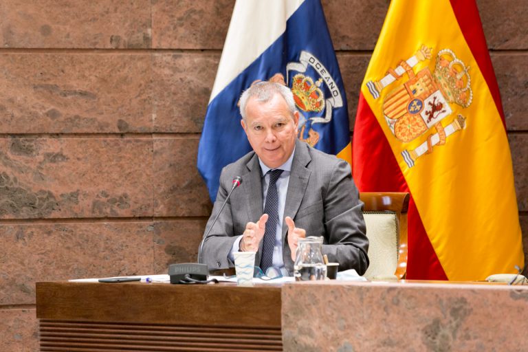 El Gobierno autoriza la inversión de 26,7 millones de euros para licitar la ampliación de la carretera entre Paredes, Alajeró y el aeropuerto de La Gomera