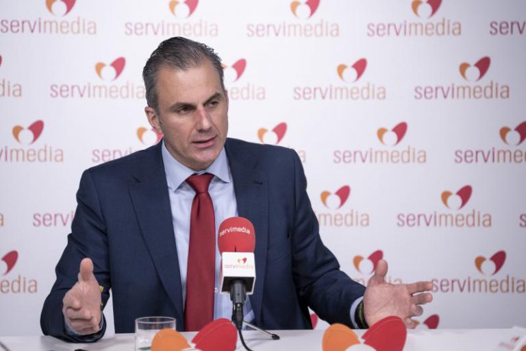 PP, Vox y Cs acusan a Campo de ser un “peón” de Iglesias y de “expropiar” las vacaciones de agosto