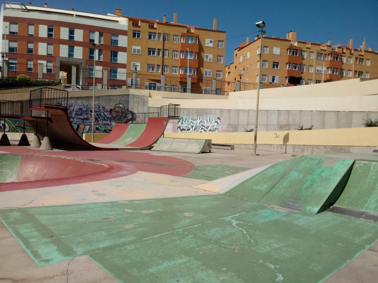 Telde abre al público las canchas de monopatines y las zonas de juego de bola canaria y petanca
