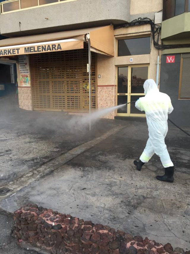 Las labores de limpieza exhaustiva llegan estos días a La Viña, la costa, Hornos del Rey, Las Remudas y otros barrios  5 LIMPIEZA MELENARA2