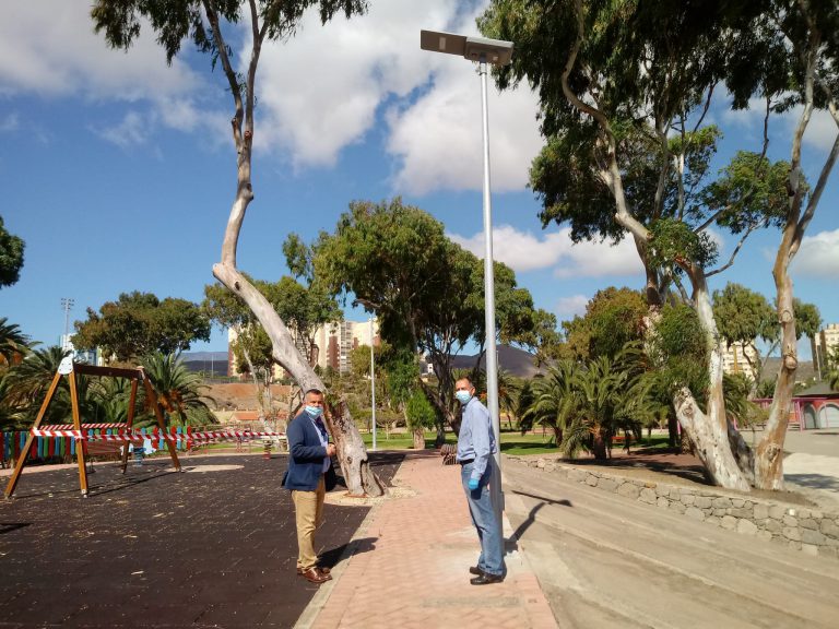 El Parque de La Condesa estrena luminarias que se alimentan 100% con energía solar