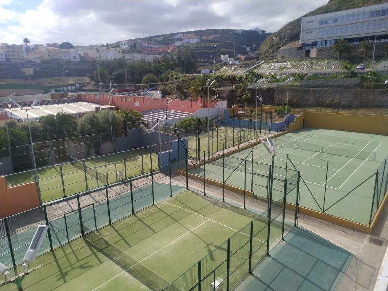 Las pistas de tenis y pádel de la Ciudad Deportiva de Guía se reabren mañana martes al público