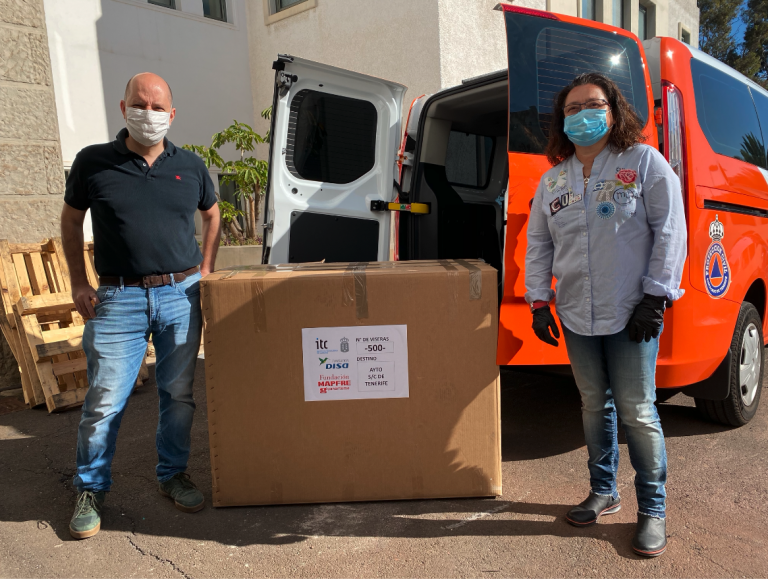 El Ayuntamiento de Santa Cruz recibe una donación solidaria de medio millar de pantallas faciales procedentes del ITC