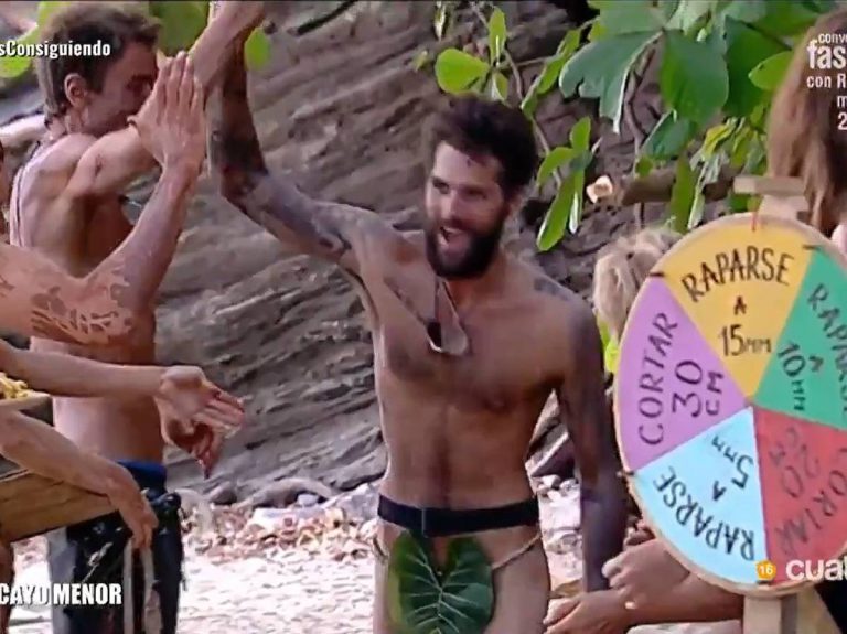 Supervivientes: Ana María Aldón acepta raparse y Barranco ir prácticamente desnudo