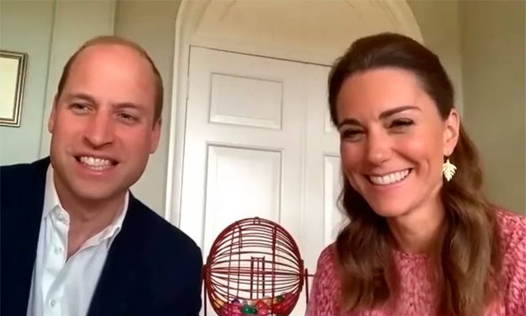 Los duques de Cambridge sorprenden a los ancianos de una residencia cantando los números del bingo