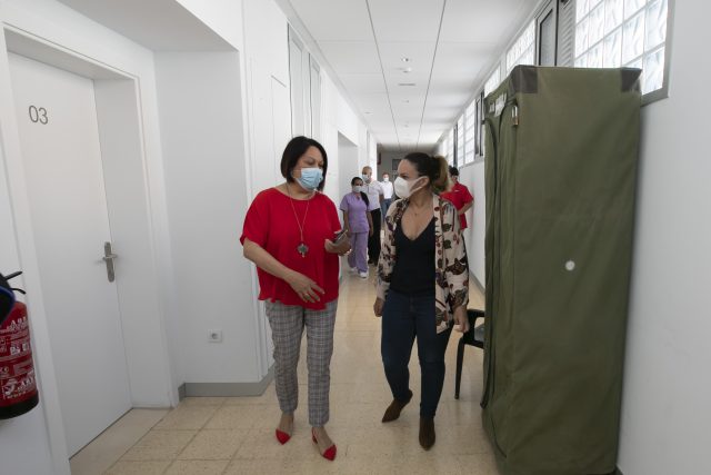 El Ayuntamiento de Las Palmas de Gran Canaria se posiciona como referente regional en la atención a personas sin hogar 1 noemi santana carmen luz vargas1