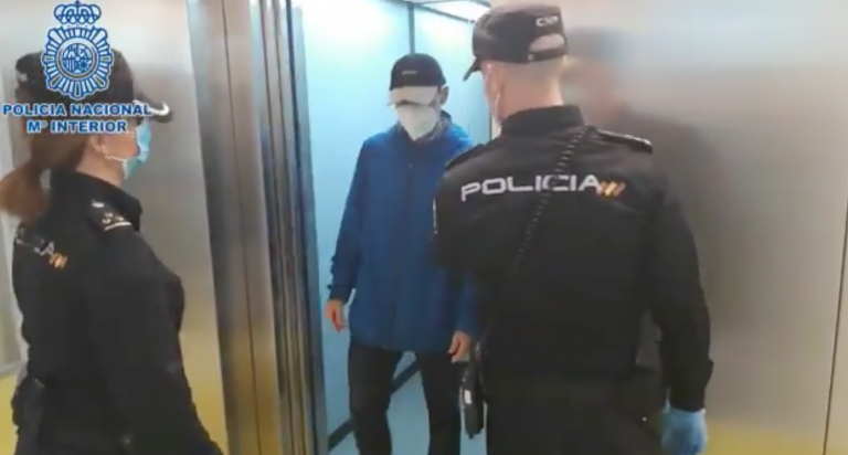 Sancionado por saltarse el confinamiento a un joven que se había quedado atrapado en el ascensor de un edificio donde no vivía