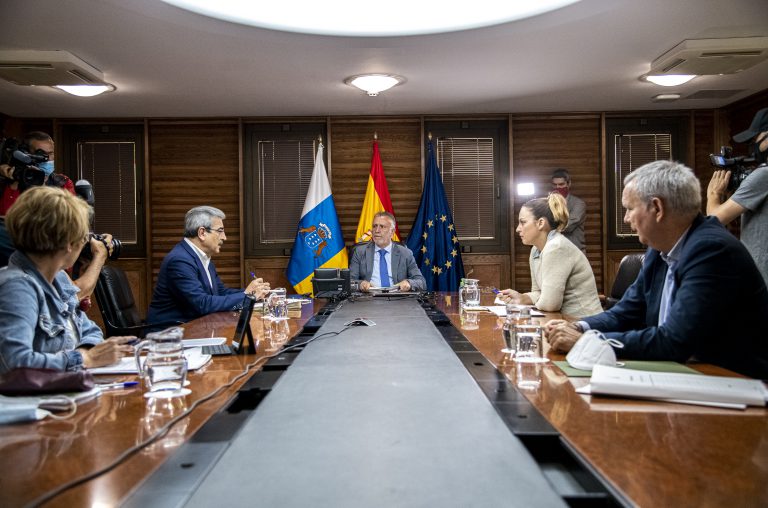 Los Gobierno de Canarias y España retoman la agenda para impulsar la candidatura de La Palma para albergar el TMT