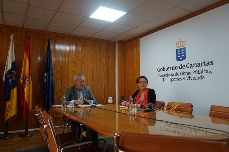 Sebastián Franquis pide la implicación de los cuatro ayuntamientos más poblados de Canarias para impulsar la construcción y rehabilitación en el nuevo Plan de Vivienda