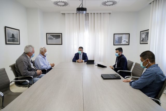 El Cabildo destina 146.000 euros al sostenimiento del ganado vacuno de raza basta 1 20200521 cabildo criadores raza bovina 02