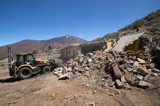 20200629 cabtf demolición refugio teide 04