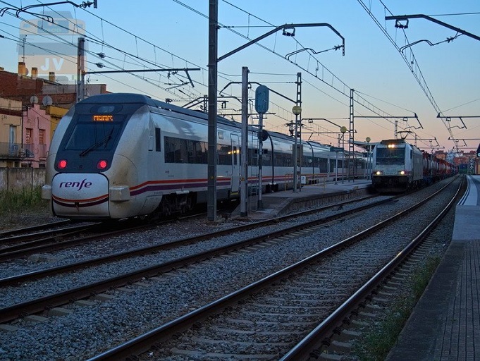 Renfe implanta un servicio de mantenimiento de la higiene en ruta en trenes AVE y de Larga Distancia