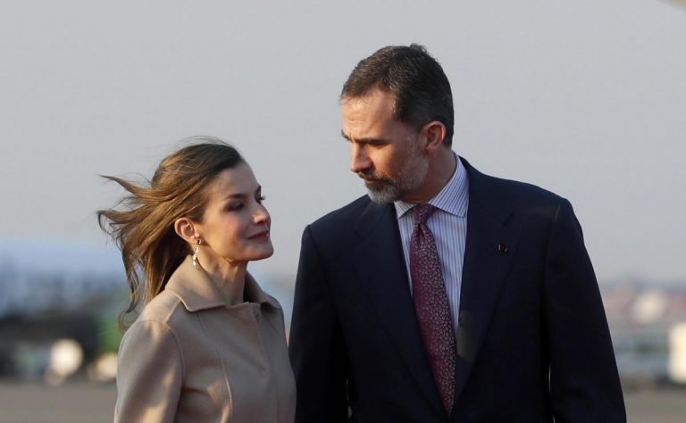 Continúa la polémica sobre la luna de miel de los reyes de España