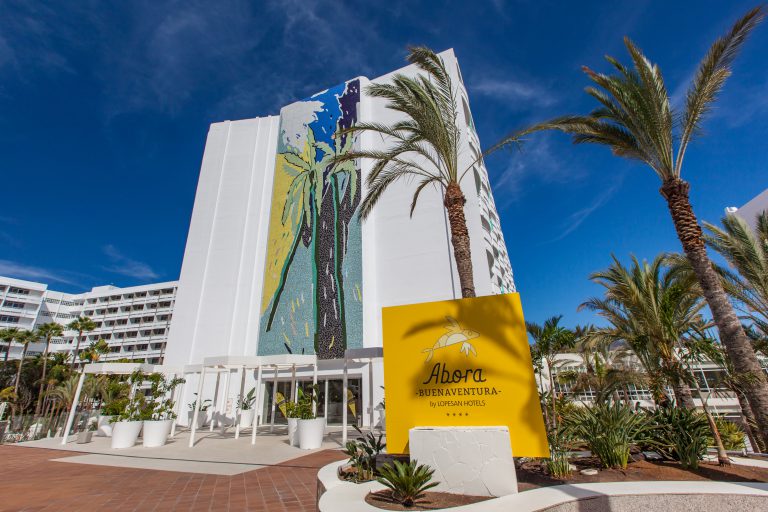 Lopesan Hotel Group abre el Abora Buenaventura en Gran Canaria y las IFA Villas Altamarena en Fuerteventura 
