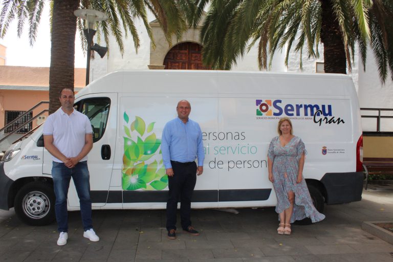 El Ayuntamiento emprende un plan de choque de limpieza e higienización en espacios públicos este verano