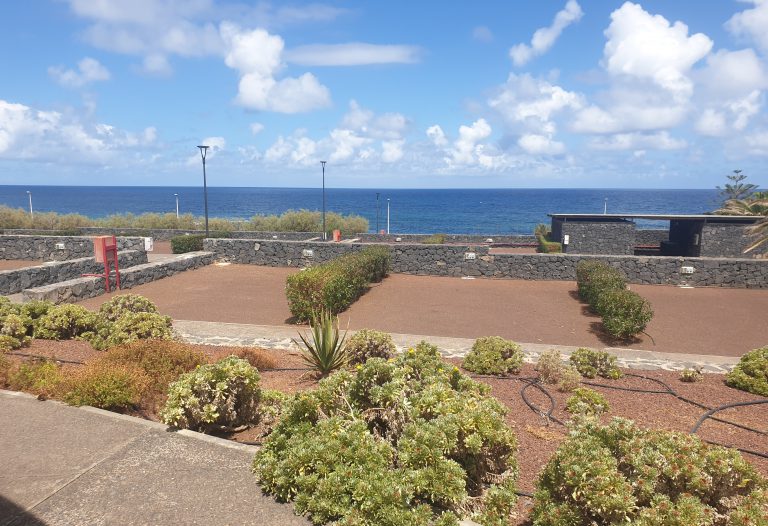 La Laguna reabre el camping de Punta del Hidalgo con un sistema de reserva previa y a la mitad de su capacidad