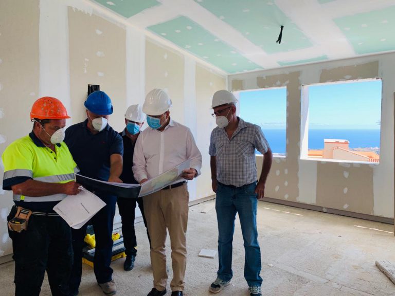 La primera fase del Aula de la Naturaleza, en la antigua escuela unitaria de El Palmital, estará terminada en septiembre 