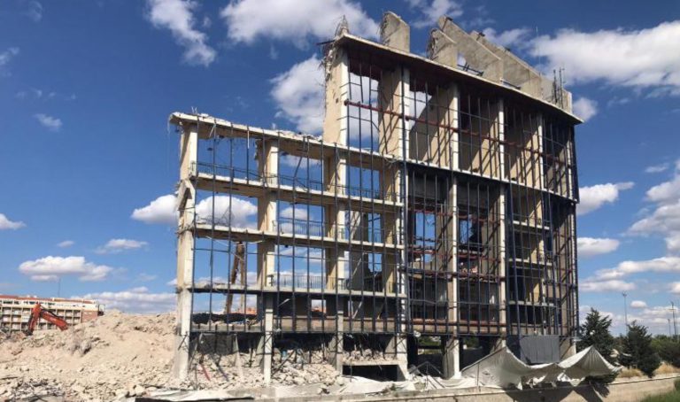 El derribo del Vicente Calderón finaliza este mes con la recogida de 62.500 toneladas de escombros