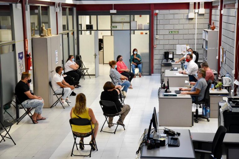 El Ayuntamiento concluye la primera ronda de contactos con los grupos del Carnaval