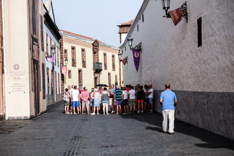 La Laguna recuperará las rutas turísticas guiadas a partir de julio