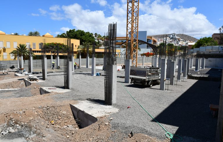 Avanzan las obras del edificio de aparcamientos en Arguineguín