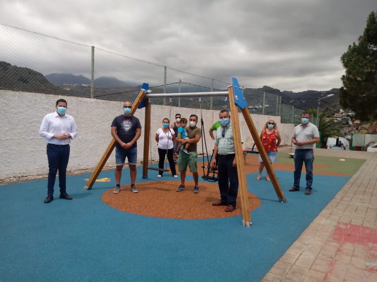 Finalizan las obras del parque infantil de La Solana