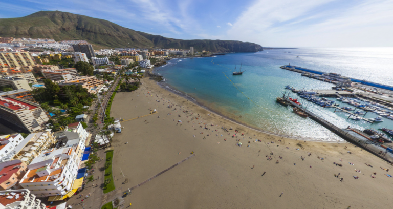 CC-PNC celebra que se apoye la creación de un bono turístico canario dirigido a los residentes para impulsar el sector