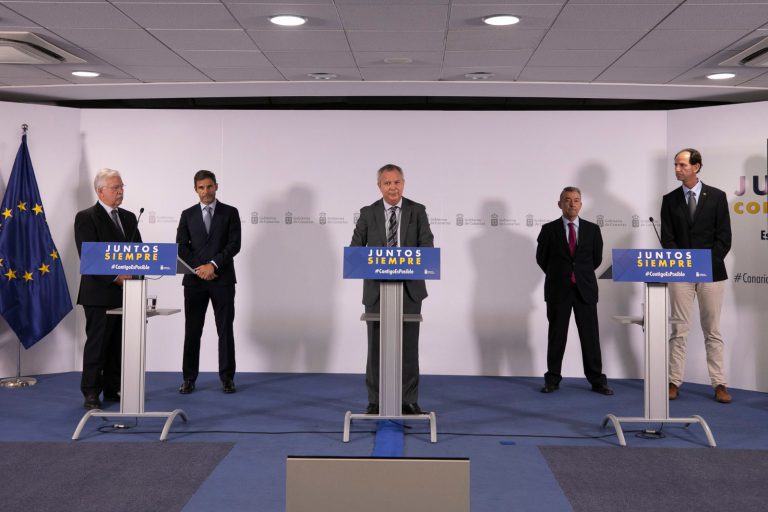 Acuerdo con las aerolíneas y las navieras para la recuperación de la conectividad interinsular para impulsar el turismo interior