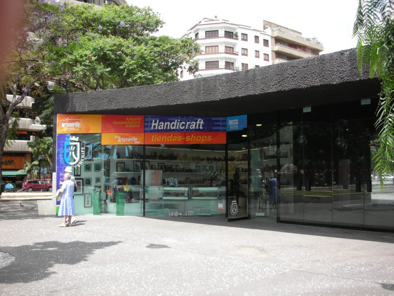 El Cabildo reabre cuatro de sus ocho puntos de venta de productos artesanos