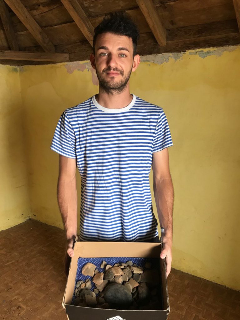 Donan restos arqueológicos al Museo Benahoarita, que revelan un nuevo yacimiento