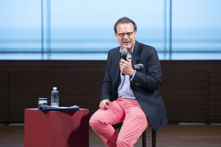 El Auditorio Alfredo Kraus y el Teatro Pérez Galdós continúan su actividad con nuevas medidas, música y humor