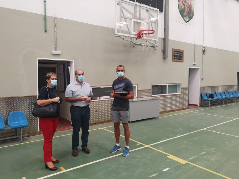 Los planes de empleo mejoran diferentes instalaciones deportivas y espacios públicos del municipio  