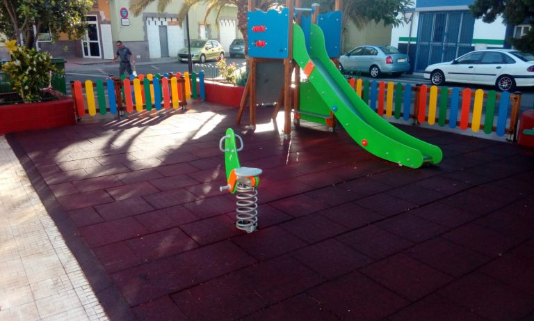 Abren los parques infantiles y áreas deporivas al aire libre