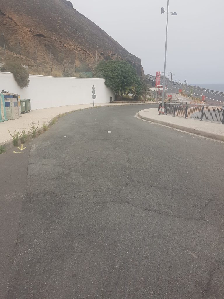 El Ayuntamiento de Arucas asfaltará la entrada al Barrio de Tinocas desde la GC 2