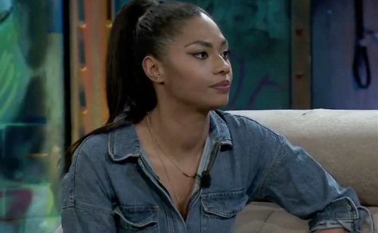 Nia desvela en 'La resistencia' el dinero que tiene tras ganar 'OT'