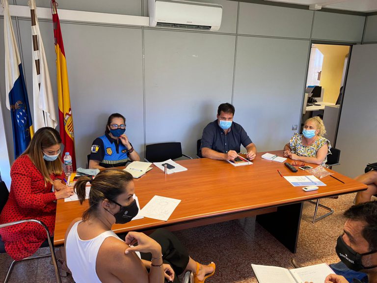 El Ayuntamiento mejorará las medidas de seguridad, acceso y tráfico en Las Teresitas