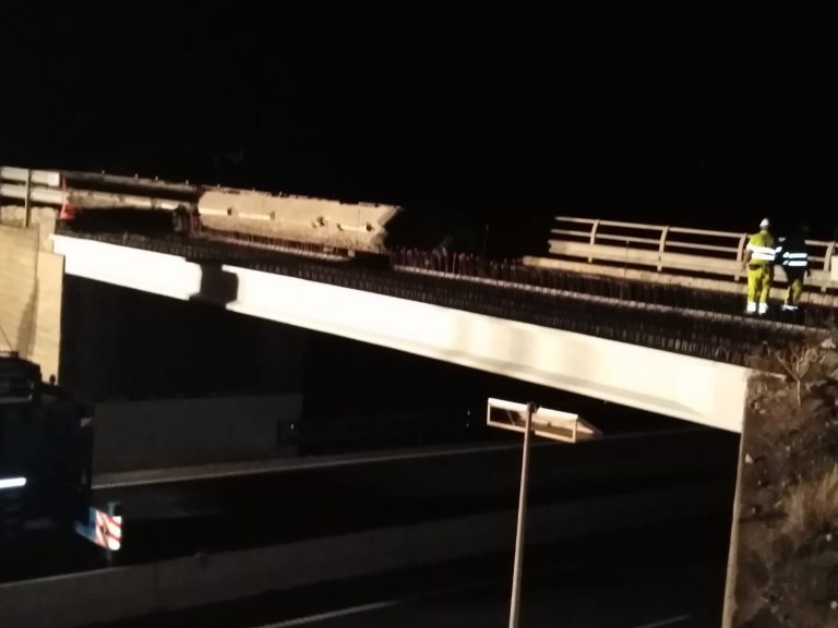 Finaliza la instalación de las nuevas vigas del puente de Güímar