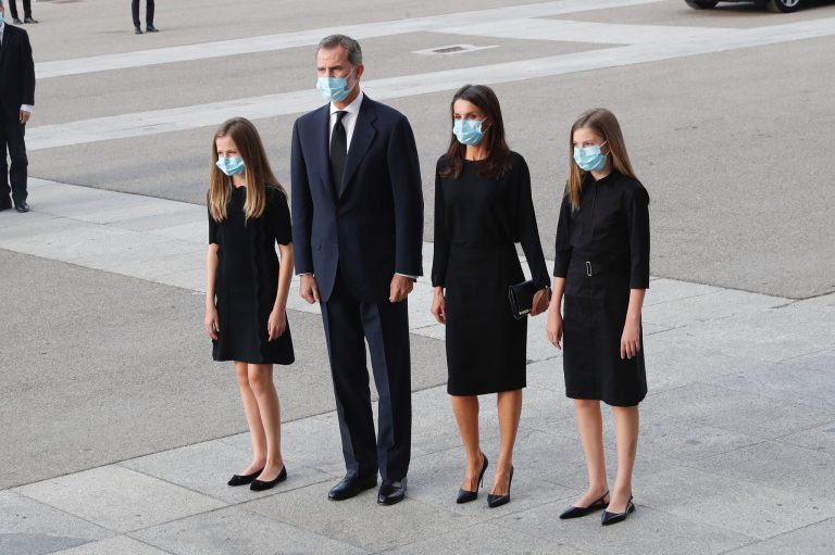 Los reyes presiden el funeral por las víctimas del Covid-19 sin Pedro Sánchez y Pablo Iglesias