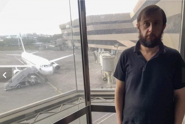 Un hombre pasa 110 días atrapado en un aeropuerto debido a la crisis del coronavirus 7 Captura de pantalla 2020 07 08 a las 12.12.30