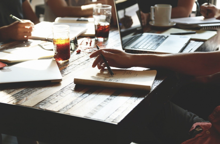 La creación de empresas modera su caída en mayo al 56%, tras el desplome histórico de abril del 73,4%