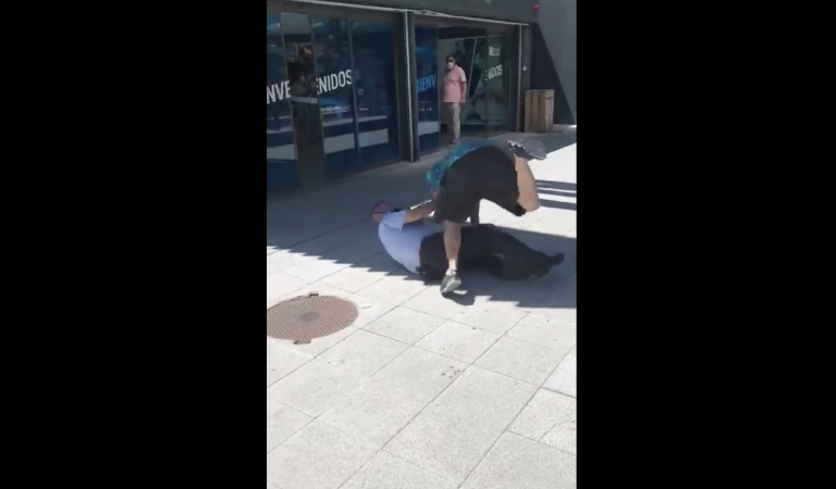 La pelea entre un vigilante de Decathlon y un hombre al que sorprendió robando