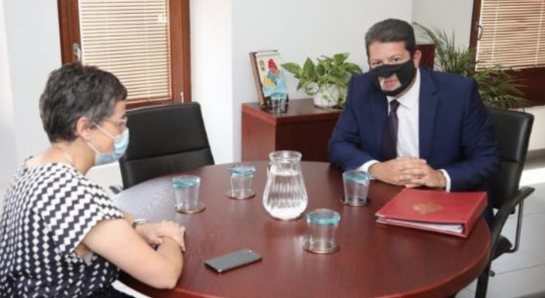 El PP exige que Laya comparezca porque su reunión con Picardo supone “un balón de oxígeno” para Reino Unido