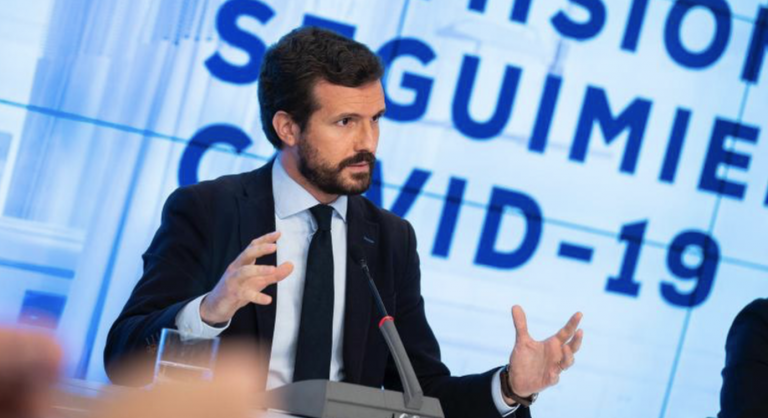 Casado brinda su plan jurídico a un Gobierno “que vuelve a estar desbordado”