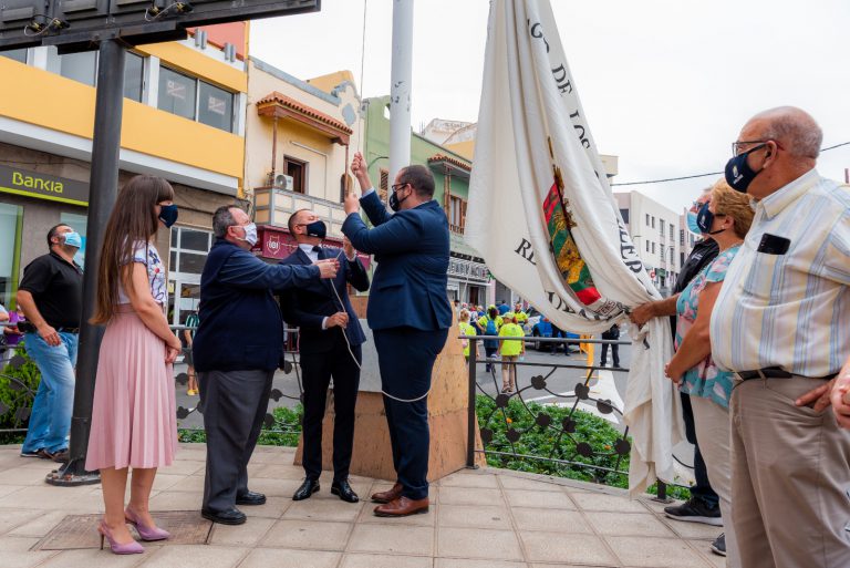 En Gáldar ya ondea la bandera que anuncia las Fiestas en honor a Santiago